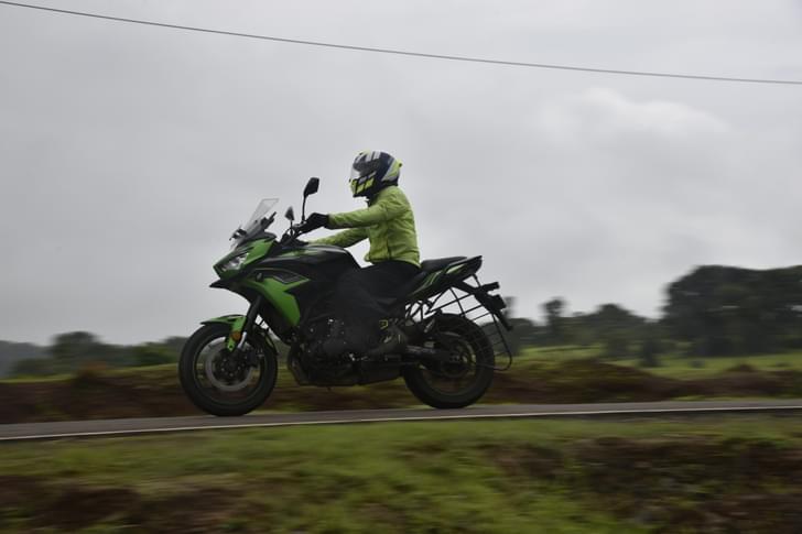 Kawasaki Versys 650 Front Left Three Quarter
