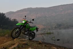 Kawasaki KLX230 Front Left Three Quarter