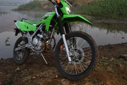 Kawasaki KLX230 Front Right Three Quarter
