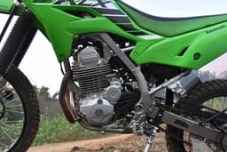 Kawasaki KLX230 Color Green
