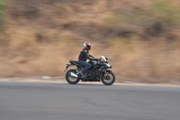 Kawasaki Ninja 1100sx Front Left Three Quarter