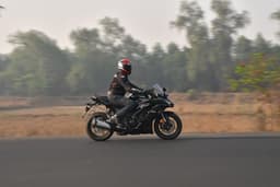 Kawasaki Ninja 1100sx Front Right Three Quarter