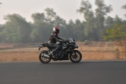 Kawasaki Ninja 1100sx Front Right Three Quarter