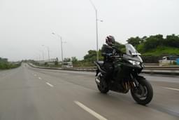 Kawasaki Versys 1100 Front View