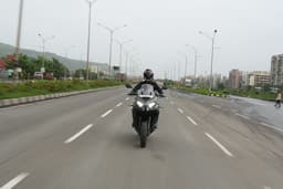Kawasaki Versys 1100 Front View