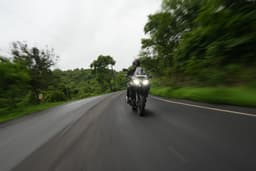 Kawasaki Versys 1100 Front View