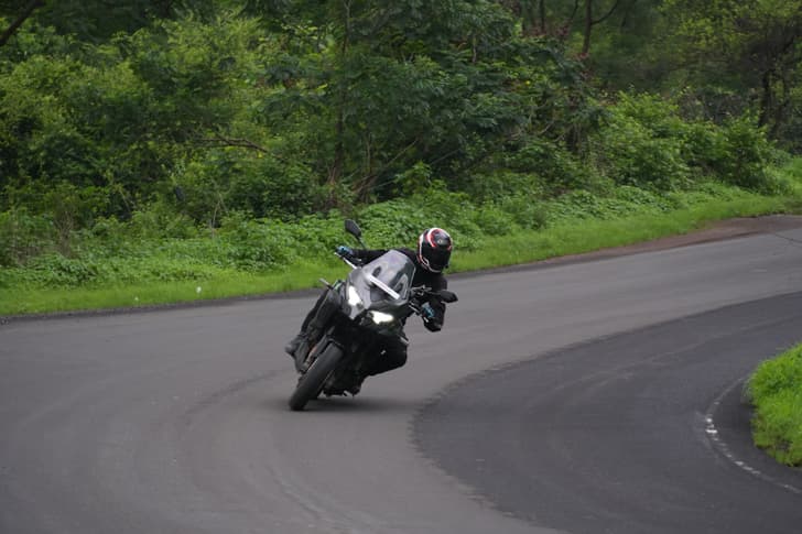 Kawasaki Versys 1100 Front Left Three Quarter
