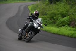 Kawasaki Versys 1100 Front Right Three Quarter