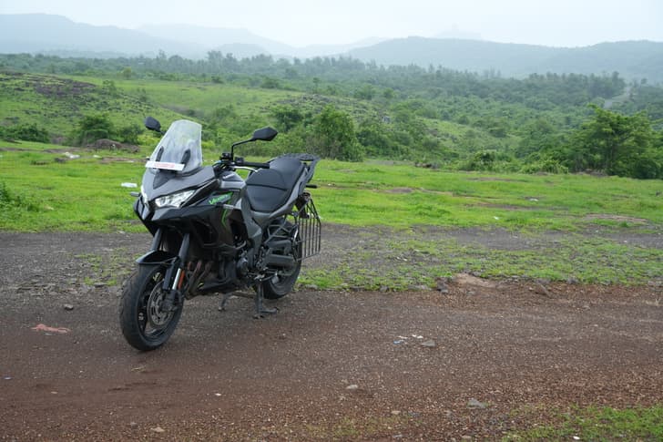 Kawasaki Versys 1100 Front Left Three Quarter