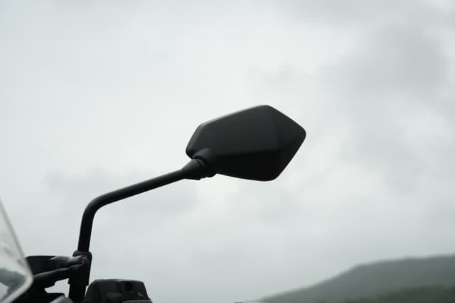 Side Mirror Image - 25426
