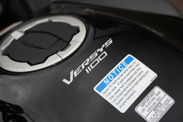 Closed Fuel Lid Image - 25441