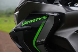 Kawasaki Versys 1100 Fuel Tank Shot