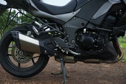 Kawasaki Versys 1100 Exhaust Pipes