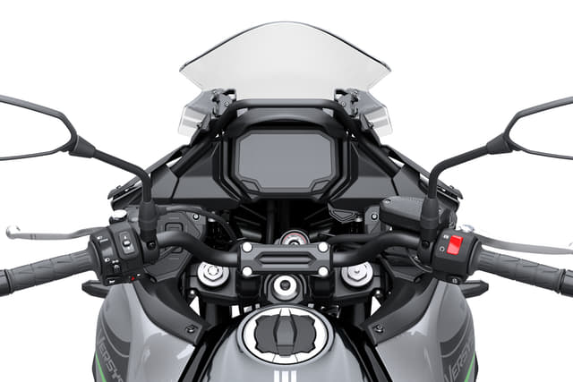 Closed Fuel Lid Image - 37687