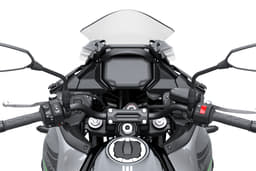 Kawasaki Versys 650 Closed Fuel Lid Kawasaki Versys 650 Closed Fuel Lid