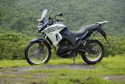 Kawasaki Versys X 300 Front Right Three Quarter