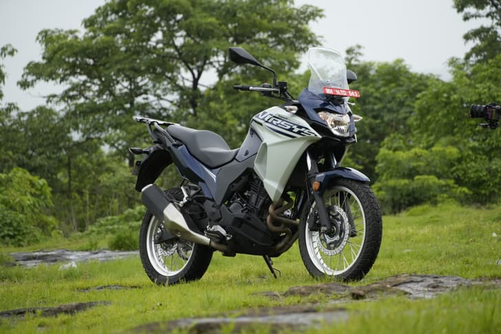 Kawasaki Versys-X 300 Images