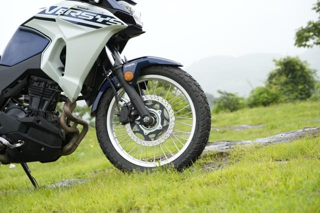 Front Right Three Quarter Image - 25110