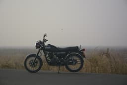 Kawasaki W175 Headlight