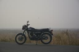 Kawasaki W175 Headlight