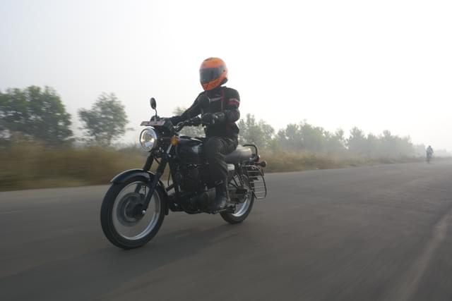 Front Left Three Quarter Image - 25240