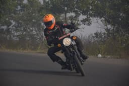 Kawasaki W175 Front Left Three Quarter