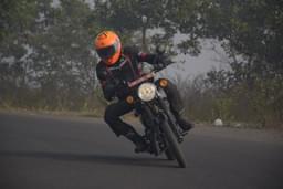 Kawasaki W175 Front Left Three Quarter