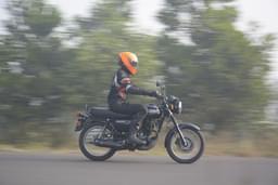Kawasaki W175 Color Black, Orange