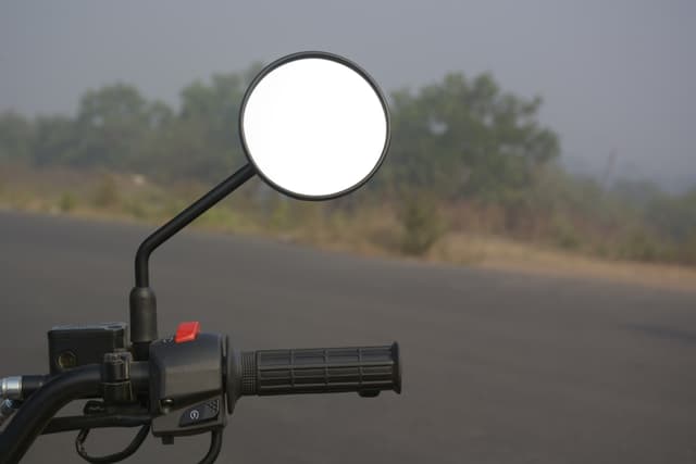 Side Mirror Image - 25257