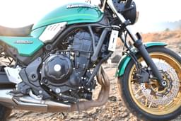 Kawasaki Z650rs Front Right Three Quarter