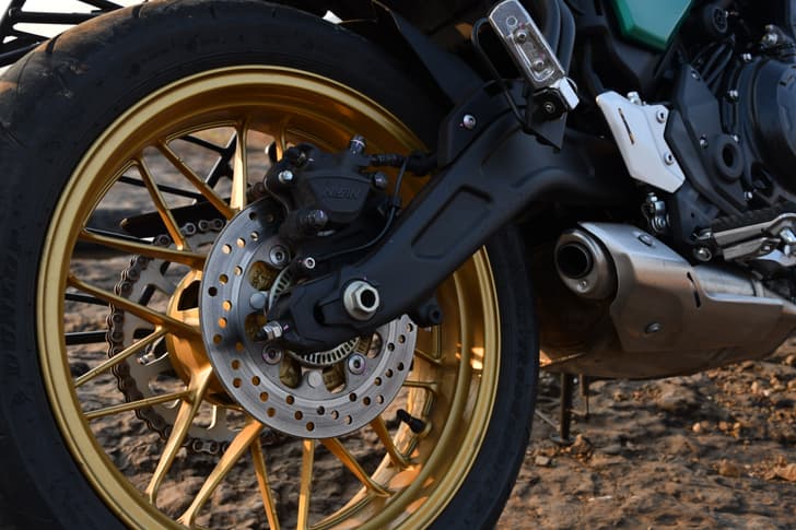 Kawasaki Z650rs Color Gold