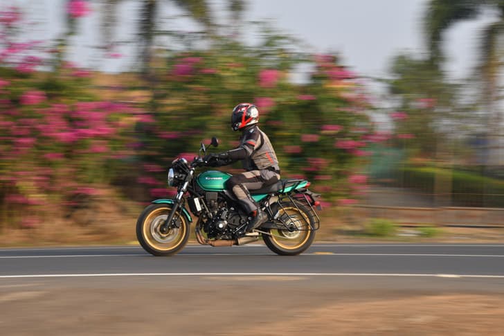 Kawasaki Z650rs Front Right Three Quarter