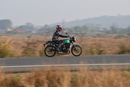 Kawasaki Z650rs Front Right Three Quarter