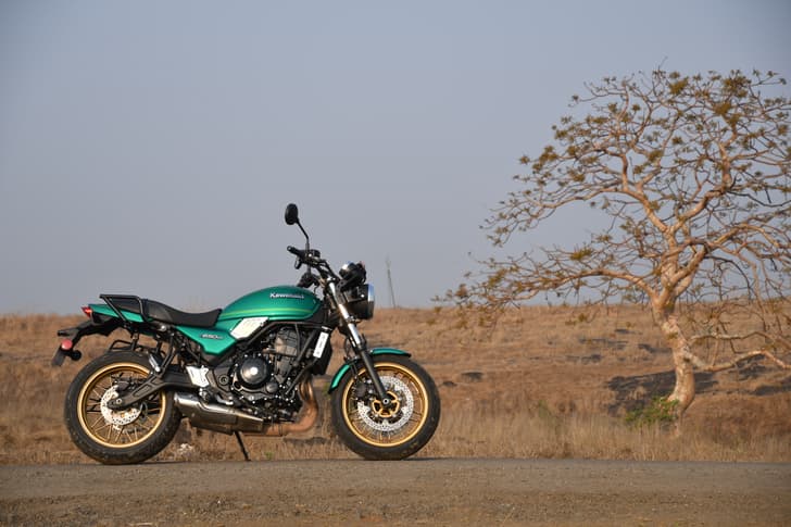 Kawasaki Z650rs Front Left Three Quarter
