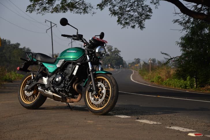 Kawasaki Z650rs Front Left Three Quarter