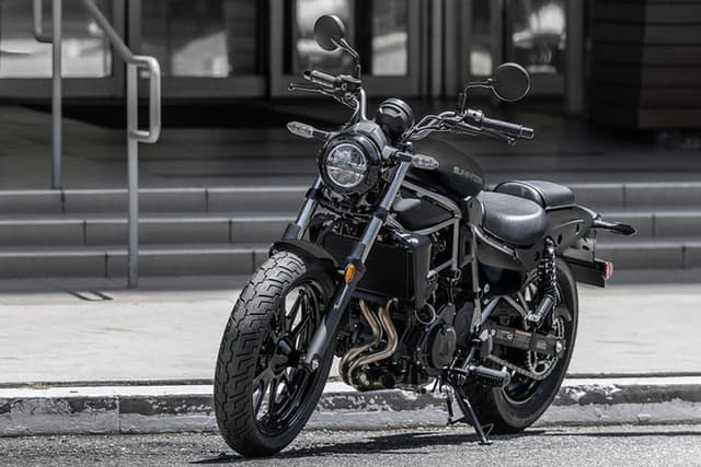 Front Left Three Quarter Image - 35429