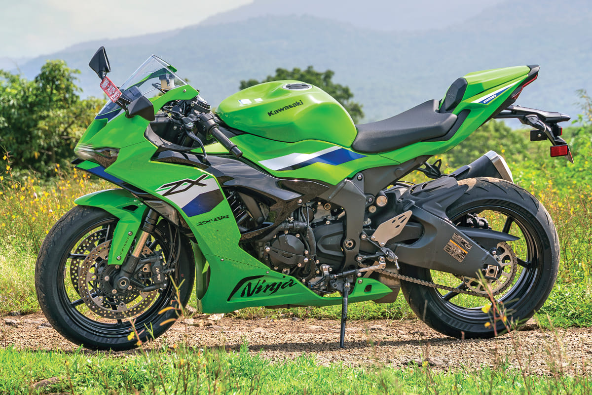 Kawasaki Ninja 300 On Road Price in Amravati Starts at 3.17 lakh