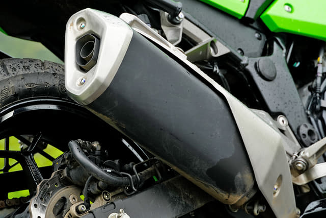 Exhaust Pipes Image - 35403