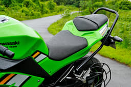 Kawasaki Ninja 300 Closed Fuel Lid