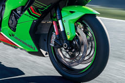 Kawasaki Ninja Zx 10r Color Green, Black, Red Kawasaki Ninja Zx 10r Color Green, Black, Red