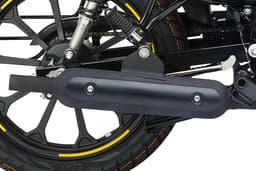 Kawasaki W175 Street Color Black, Yellow