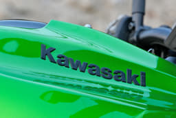 Kawasaki Z900 Color Green