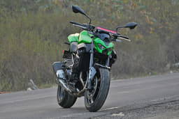 Kawasaki Z900 Front Right Three Quarter