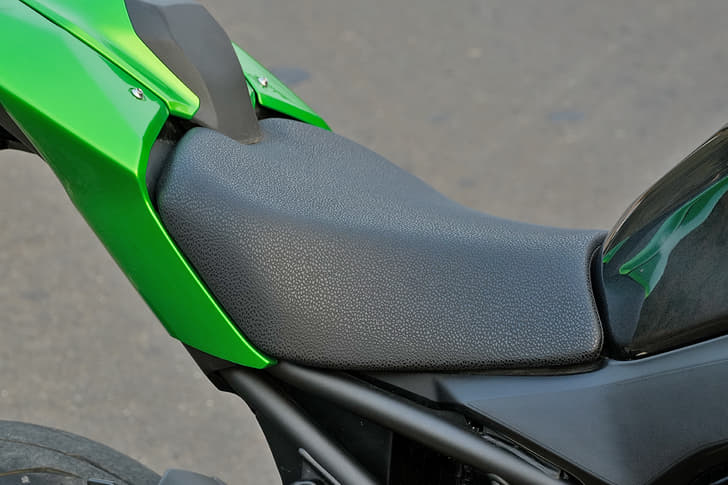 Kawasaki Z900 Color Green, Black