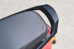 Kinetic Dx Color Black, Red