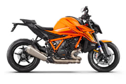 Ktm 1390 Super Duke R Front Left Three Quarter