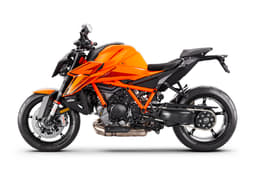 Ktm 1390 Super Duke R Front Right Three Quarter