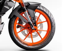 Ktm 1390 Super Duke R Color Orange, Black