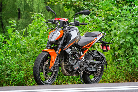 KTM Duke and RC range prices hiked by up to Rs 15,000