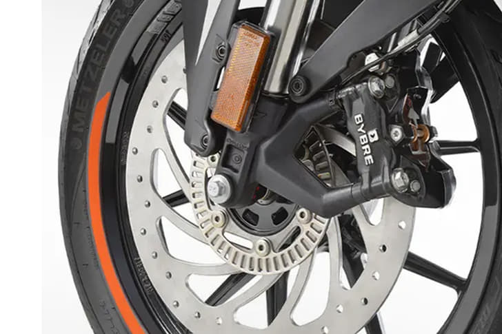 Ktm 200 Duke Color Black, Orange